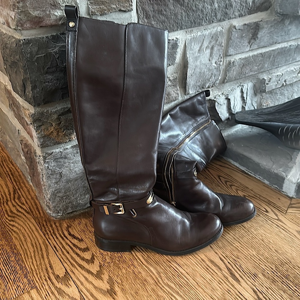 Michael Kors Brown Leather riding boots in excellent condition.  Size 7